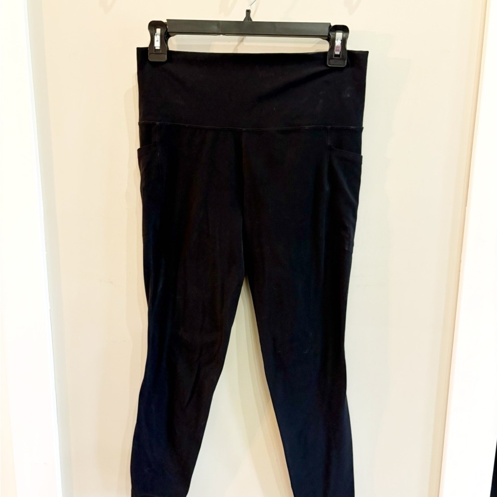 Athleta high waisted salutation stash leggings